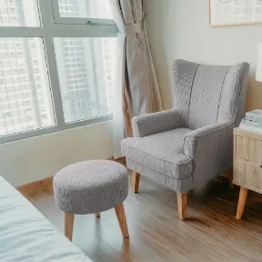 Duo Platinum upholstered chair