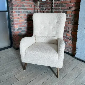Sheepskin White upholstered chair