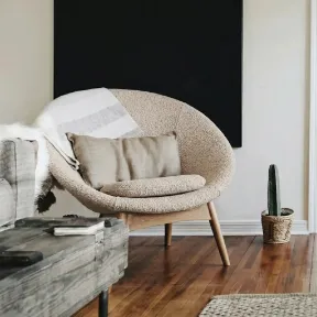 Dominator Oatmeal upholstered chair
