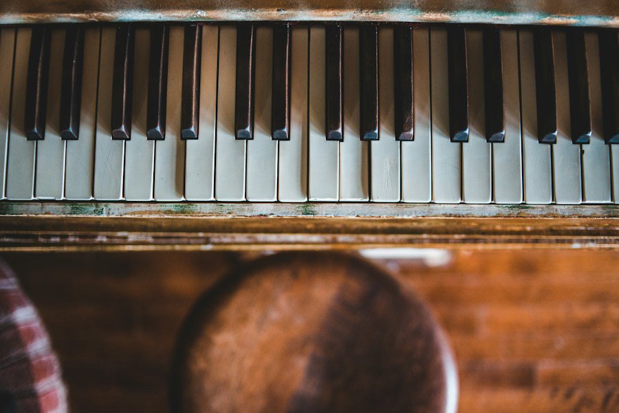 piano bench close up