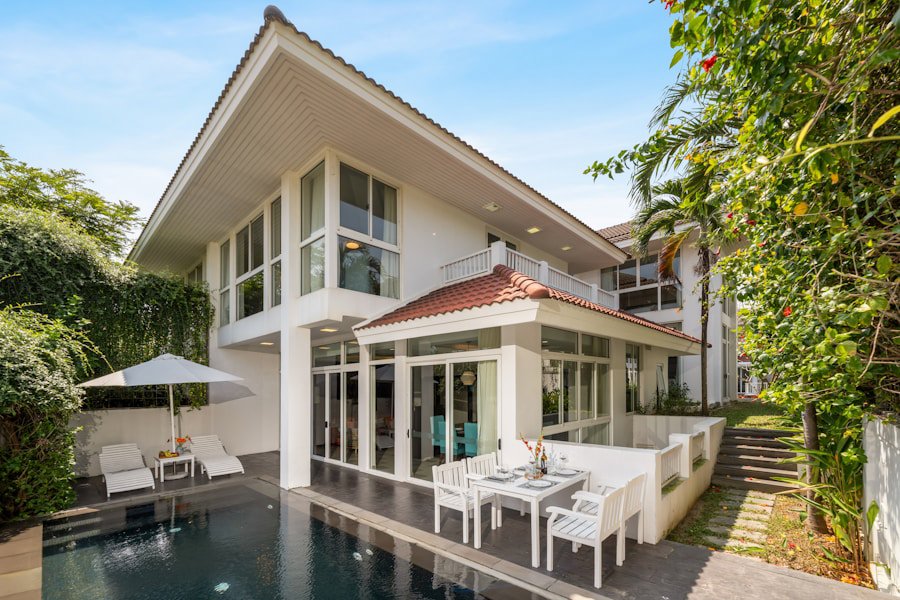pool patio furniture